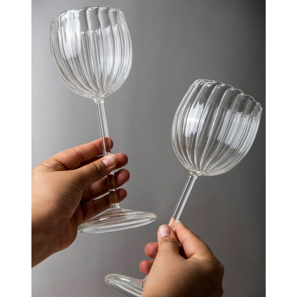 http://www.popyuli.com/cdn/shop/products/PopyuliRoseWineGlassSet_2_1200x1200.jpg?v=1657046236