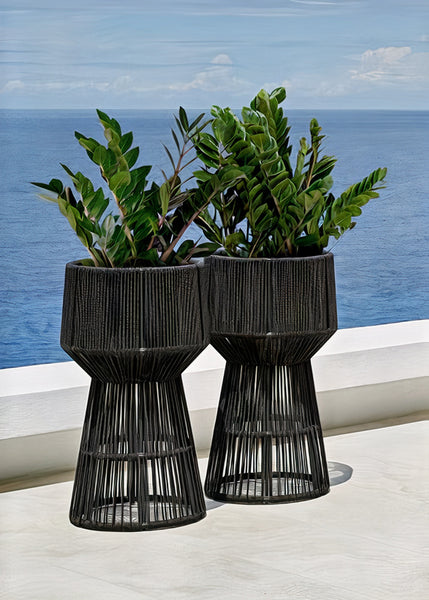 Taut Outdoor Planters